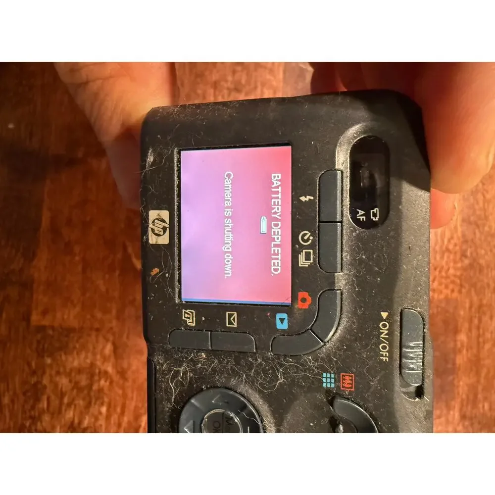 HP Photosmart R507 4.2 MP Digital Camera- Silver